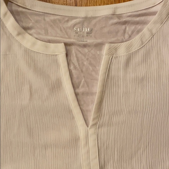 white blouse - Picture 2 of 3